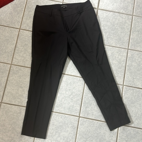 Eloquii black dress pants in 16L - Picture 2 of 3